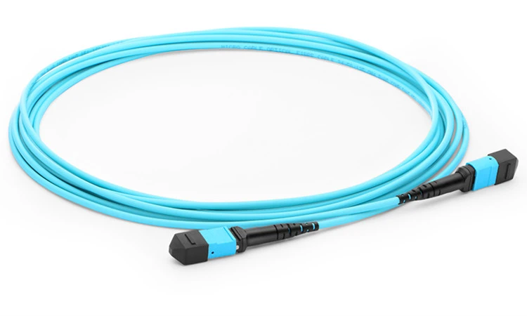 Cordon de brassage MPO à fibre optique