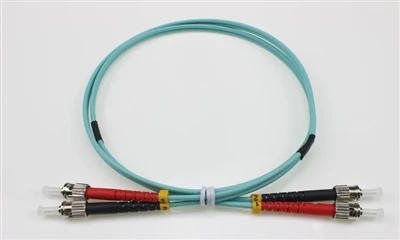Facteurs affectant la gestion des cordons de brassage à fibre optique
