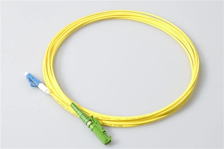 Cordon de brassage à fibre optique LC à E2000