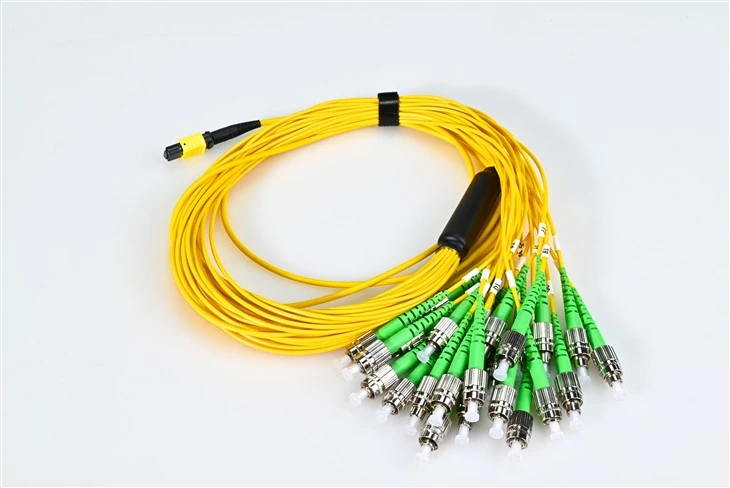 Corde de correction optique de fibre Mtp au noyau du jaune 24 de Fc RPA 3.0mm