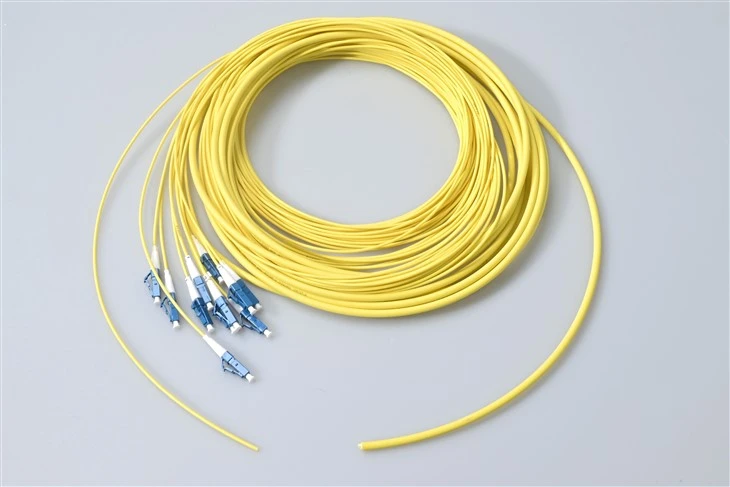Pigtail fibre optique SC/UPC 12 cœurs, 9/125 SM 0,9 mm PVC/LSZH
