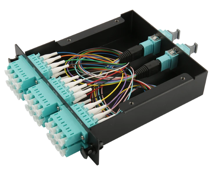 12 cassettes 12 fibres OM4 MTP multimode à 12 LC Duplex Aqua