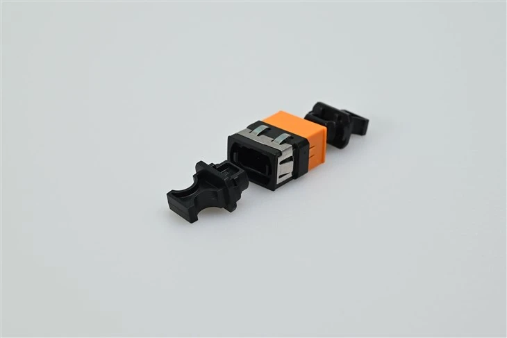 Adaptateur fibre optique MTP/MPO – Faible perte-de 0,2 dB avec manchon d